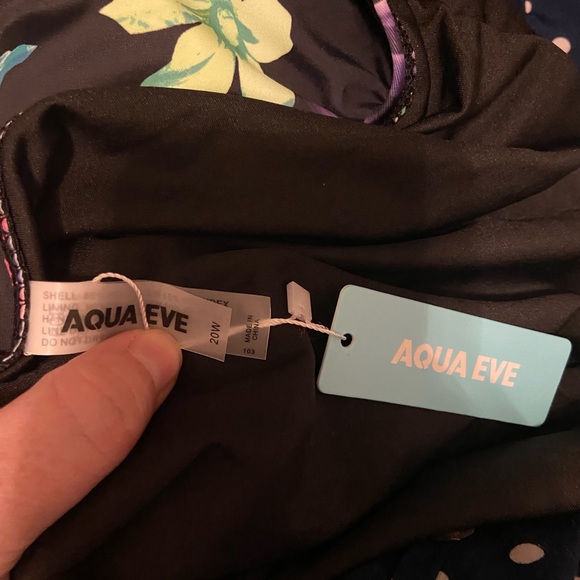 NWT Aqua Eve 20W Swimsuit - Picture 5 of 7